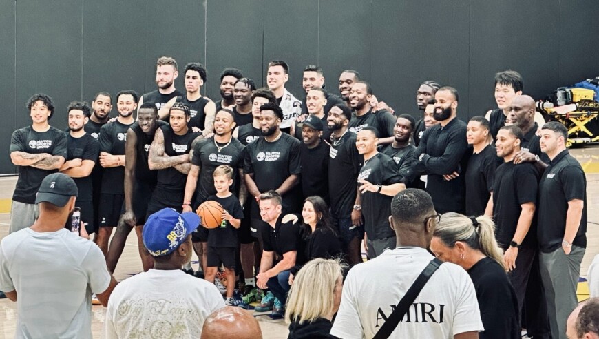媒体人：多位NBA球队高管观看杨瀚森试训，本人表示“拿捏”