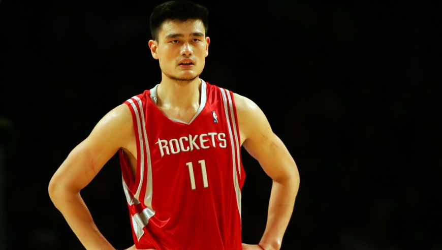 这才是经典！07年姚麦大战科比 姚明全场打爆奥多姆和夸梅布朗