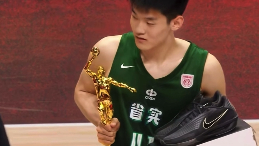 下一个胡金秋？王洪泽19分12板拿下耐高决赛MVP