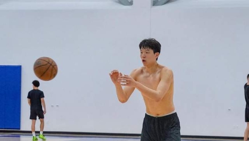 杨瀚森赴美特训效果显著：训练三分15中14！法媒预测他第4顺位