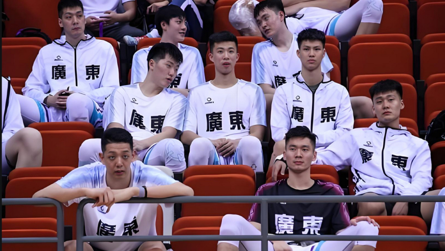 全运会最神秘之师！广东“黑白矮”合体引热议 杜锋高调冲冠有底气