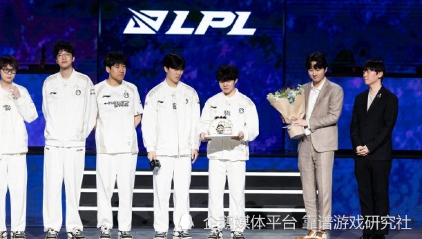 LOL：五个人四个菜，全神班IG毫无实力，Theshy赛后一脸无奈