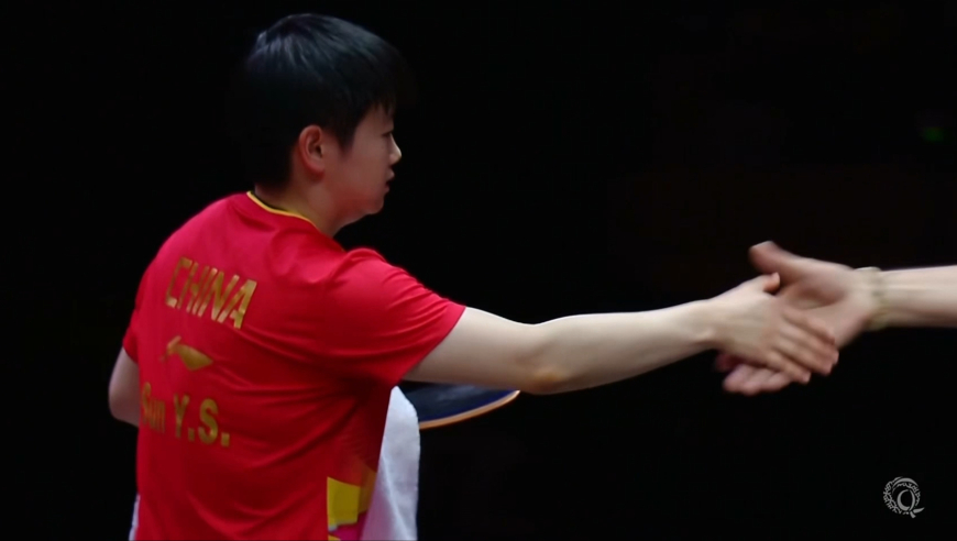 连续三次挺进决赛！孙颖莎4-0横扫伊藤美诚 解说押韵致辞莎莎