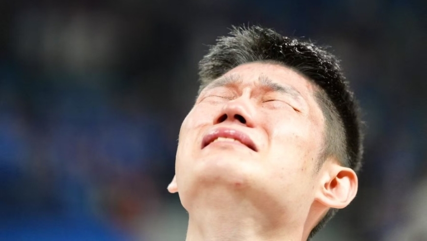 泪目！孙铭徽夺冠采访胡金秋哭了，坦言比赛最后10秒和朱俊龙忍不住落泪