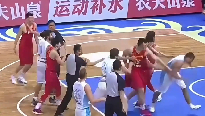 老一辈中国男篮面对挑衅有多硬？ 要么不打，要打必须赢，球可以打不过，打架不能输！