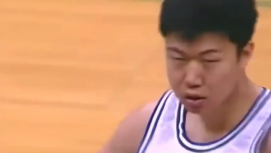 当年中国篮协为何阻止大郅进入NBA？ 王治郅为进入NBA究竟付出多大的代价？