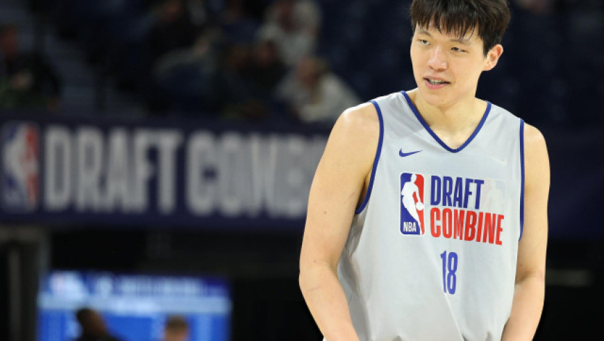 杨瀚森行情再创新高！被预测首轮第27顺位被篮网选中 联合试训太惊艳