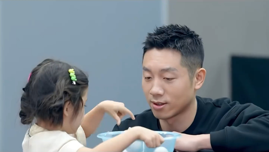 许昕：能直接要一个佳佳这样的孩子吗