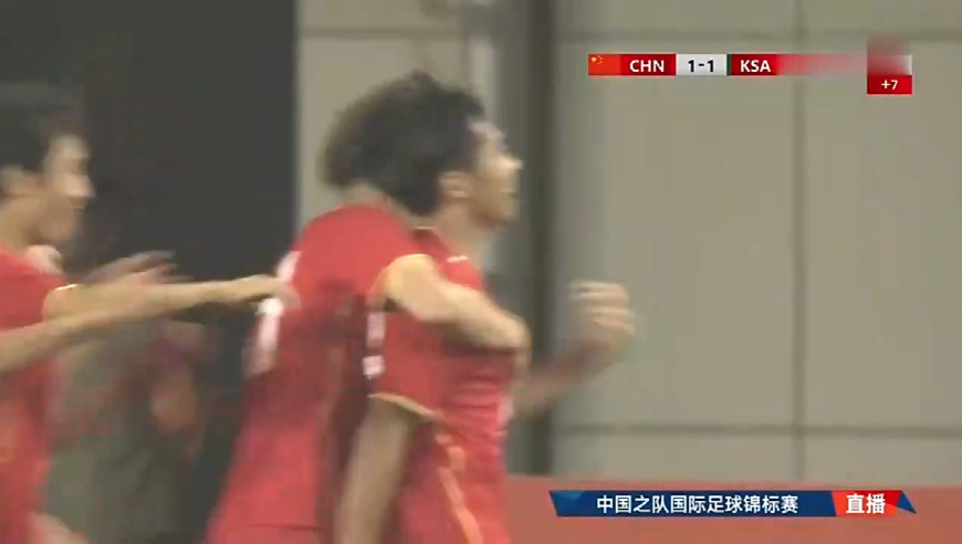 太燃！慢镜还原U16国足第91分钟逆天头槌绝杀沙特，全场沸腾