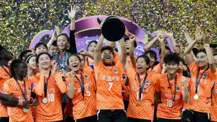 女足亚冠丨武汉女足5-4点杀墨尔本夺冠，王霜补时救主，陈晨两扑点