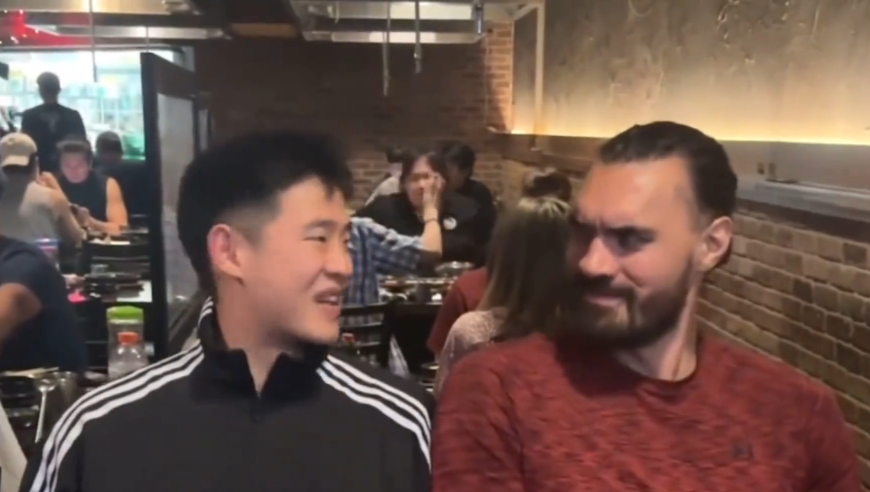 亚当斯的中国行与库里形成了巨大的对比，因为喜欢中国文化NBA球星自费中国行