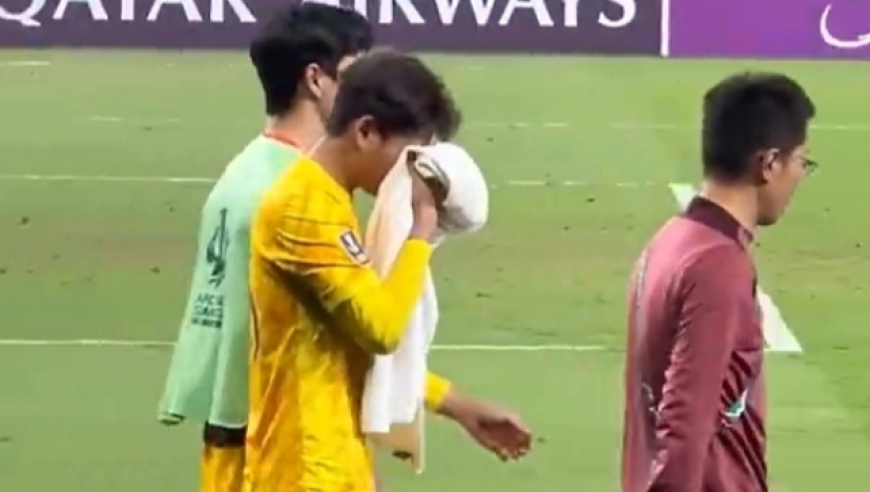 失落！王钰栋李昊疑似伤心落泪！媒体人：请远离互联网远离吹捧