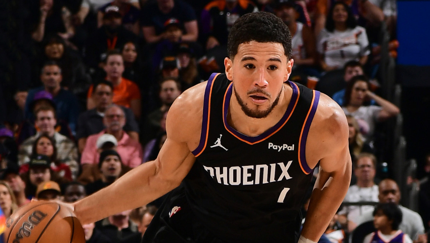 0.7秒准绝杀！雷霆杰威跳投绝平 太阳布克面对双人夹击三分绝杀雷霆