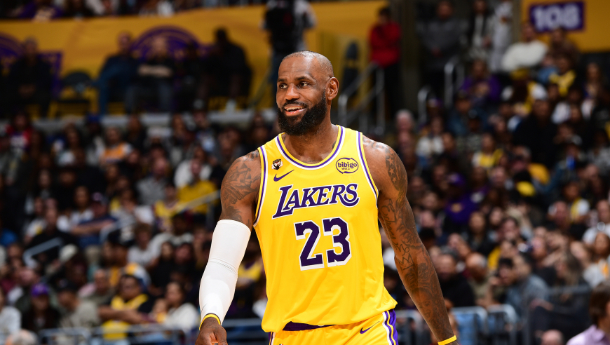 3分钟12分！詹姆斯对勇士20+10集锦：连打2+1率队取胜