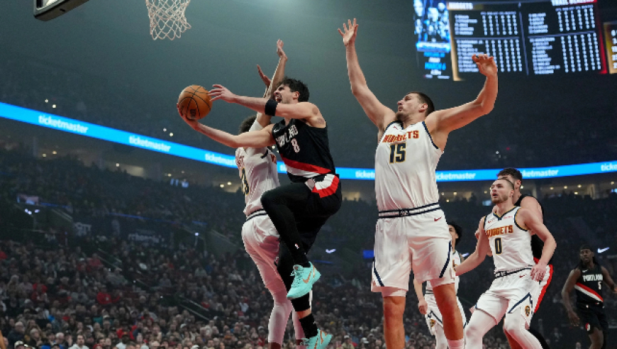 杨瀚森4分1板1帽罚球6中2！掘金54分狂胜开拓者 约穆合砍57分