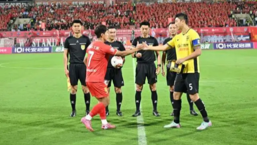 一战定冲超！中甲赛季最后一战，广州豹＆铜梁龙隔空对阵