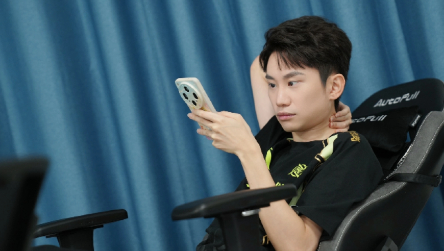TES干碎NIP赛后众生相！Doinb微笑离场回应落败，冷少锐评BP差距