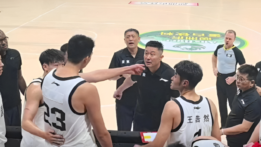 广东新星徐昕与杜锋冲突后申请交易 被曝想换张镇麟遭疯狂吐槽