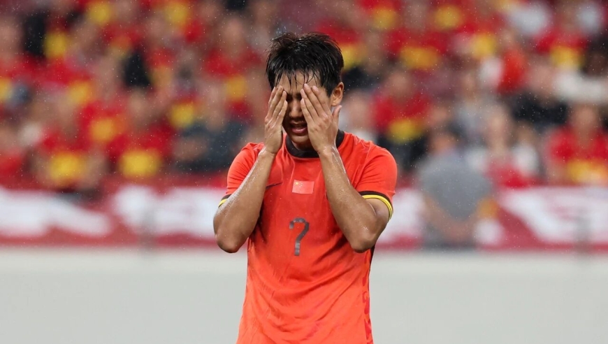 U22国足表现起伏背后：轻敌、急躁与中场缺失 中澳战前亟待反思