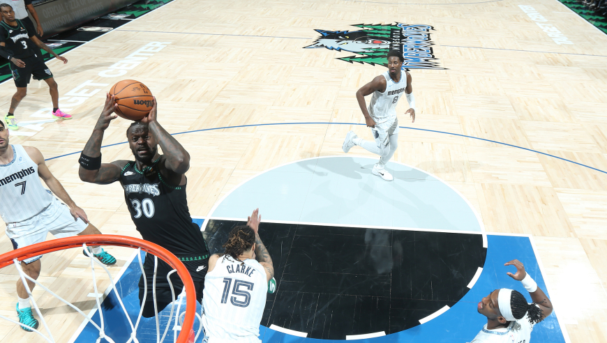 绝杀自己！兰德尔关键2+0还抢到球权 发球却砸伤队友出界丢比赛