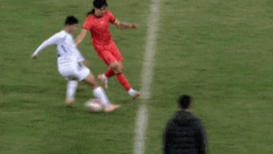 汪士钦6天连犯2大错！媒体人狂批：脑残 不顾国足利益 至少禁5场