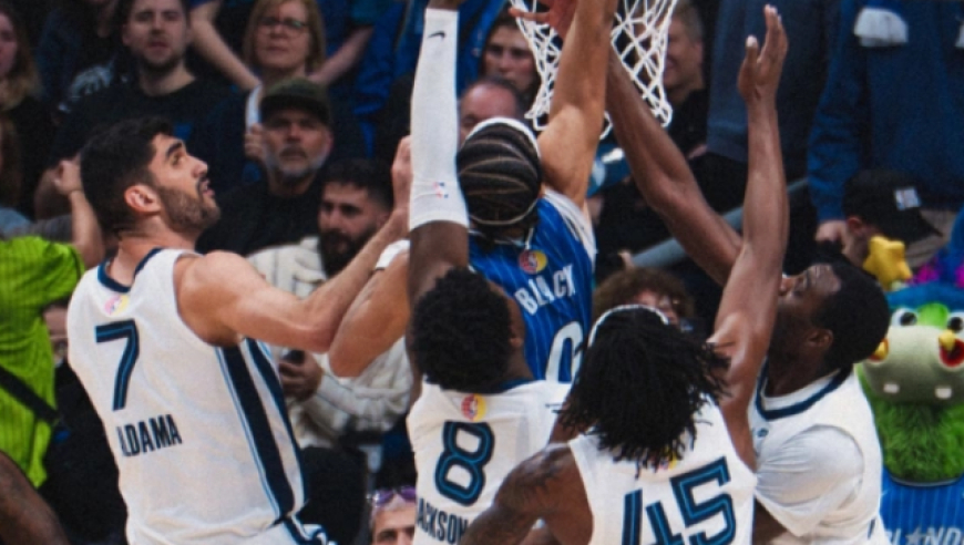 16日NBA官方十佳球：布莱克史诗级一扣四 文班亚马排球大帽