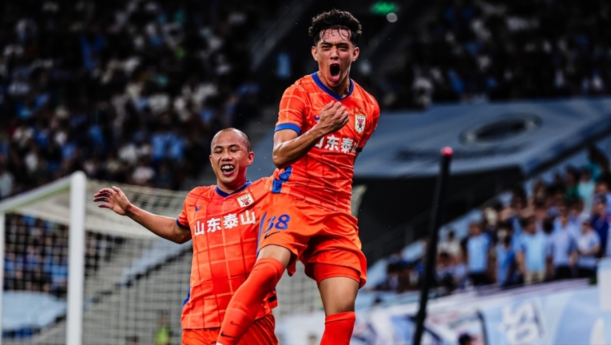 中超：山东泰山3-1送深圳4连败，瓦科连续4场破门，加西亚直红
