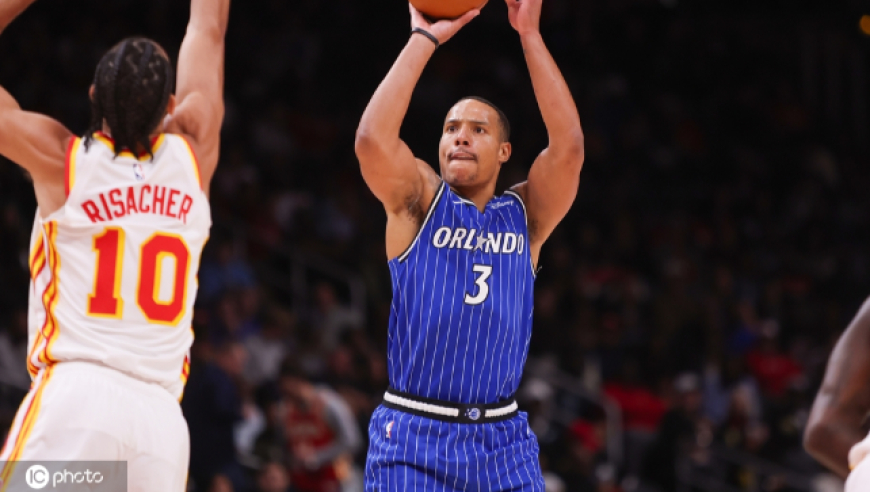 砸人饭碗！原声回顾贝恩被驱逐全程 空中恶犯+砸人险引发群殴