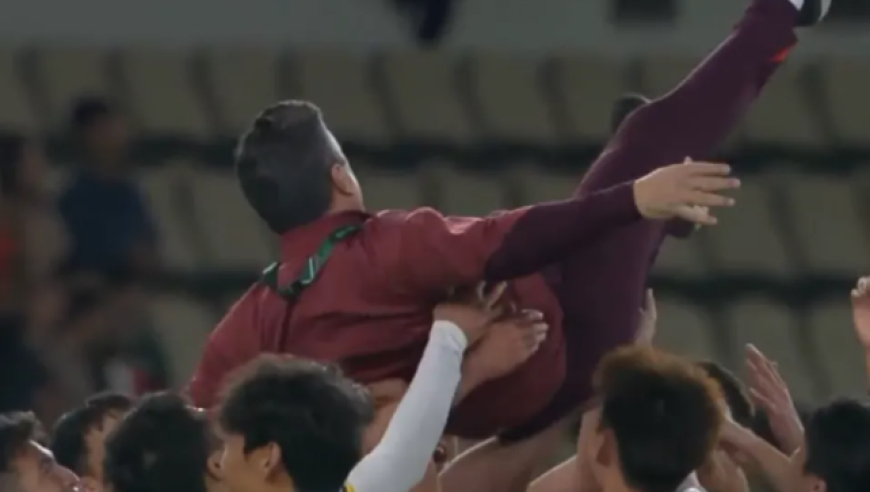 安东尼奥被高高抛起！率队创造奇迹，媒体人热议：进决赛满分操作