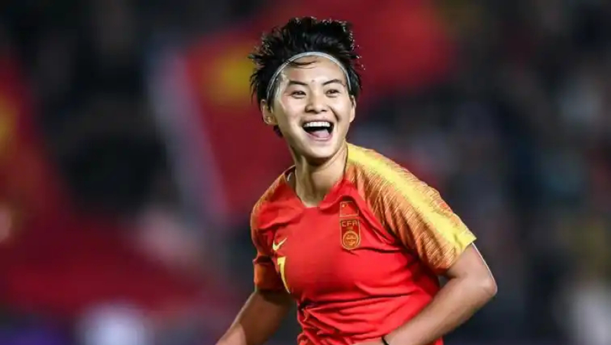中国女足公布亚洲杯26人名单：王霜、邵子钦及袁丛在列