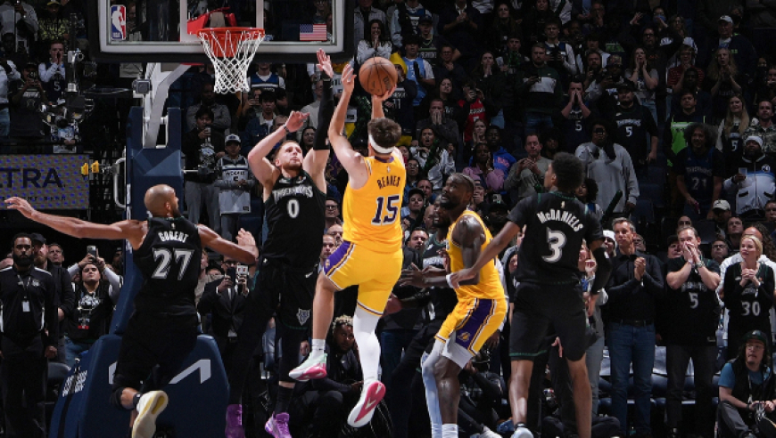 超巨！里夫斯28+16集锦 最后时刻逆天抛投读秒绝杀