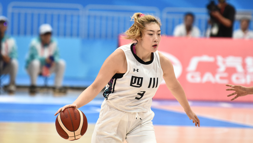 给球员开出200万美元年薪！李梦加盟的新女篮联赛，什么来头？