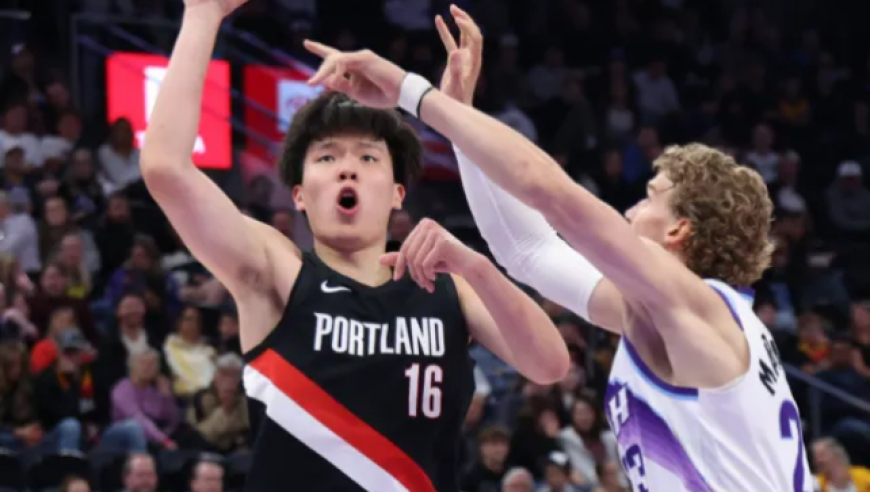 杨瀚森3分6犯后又哭了！今年CBA季后赛打浙江2分6犯疑似也哭过
