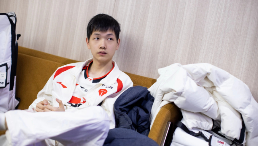 打野出装看傻全网，TES惜败WBG，小奶油540层喷火龙也带不动！