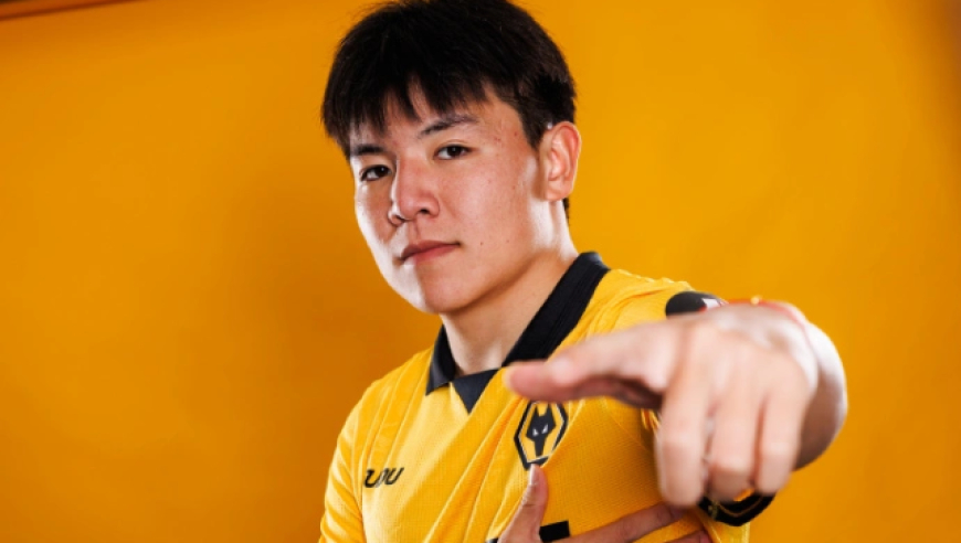 狼队正式签约徐彬，英国劳工证是怎么解决的？他什么时候踢上英超