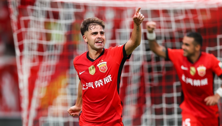 中超-海港4-1河南：12轮不败暂登顶 维塔尔2传1射+送点 梅伦多首球