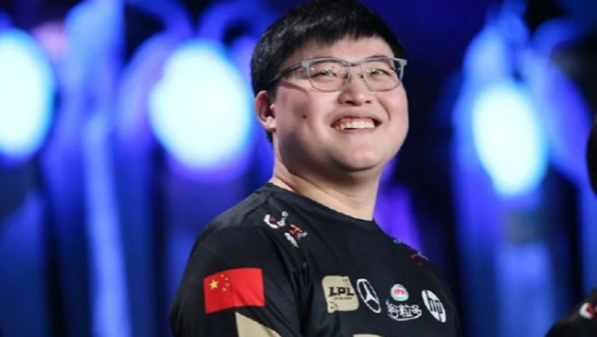 Uzi妻子辟谣Uzi即将复出传闻，此前有消息称他将加入iG