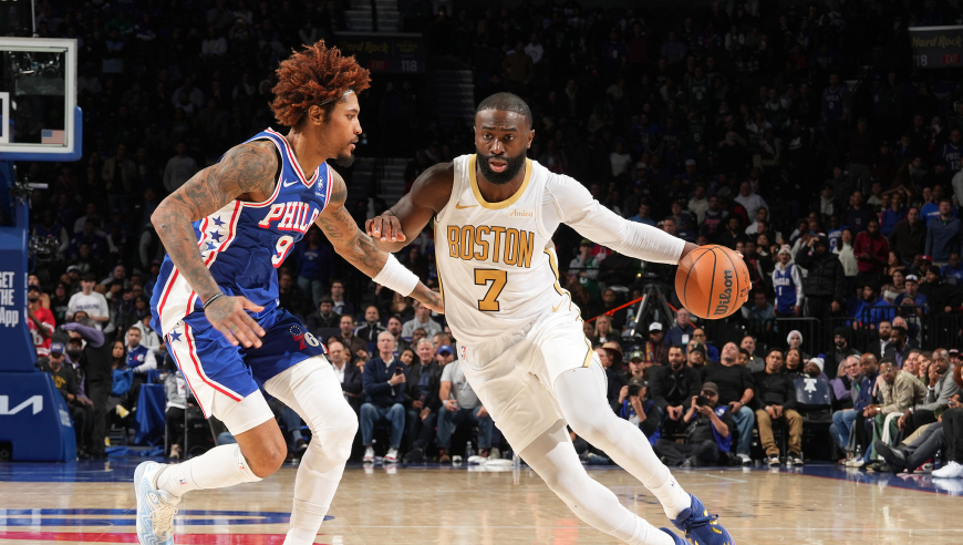 费城绿军决胜时刻：乌布雷补篮准绝杀 怀特关键三分却错失绝杀