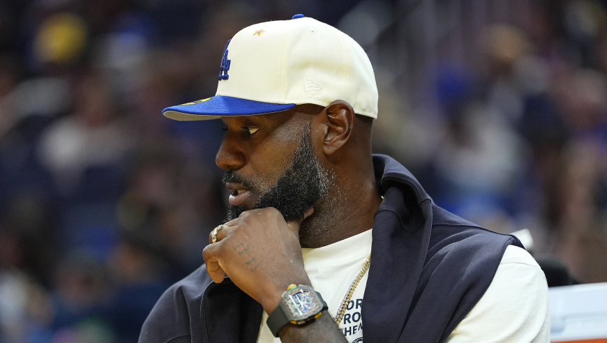 NBA字幕｜詹姆斯决定2是广告！把天赋带到轩尼诗 自称对此决定很满意