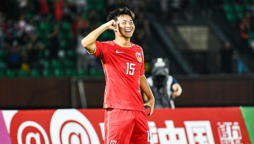 U16国足下半场开始2分钟闪击扳平！2打4击溃日本防线，万项策动