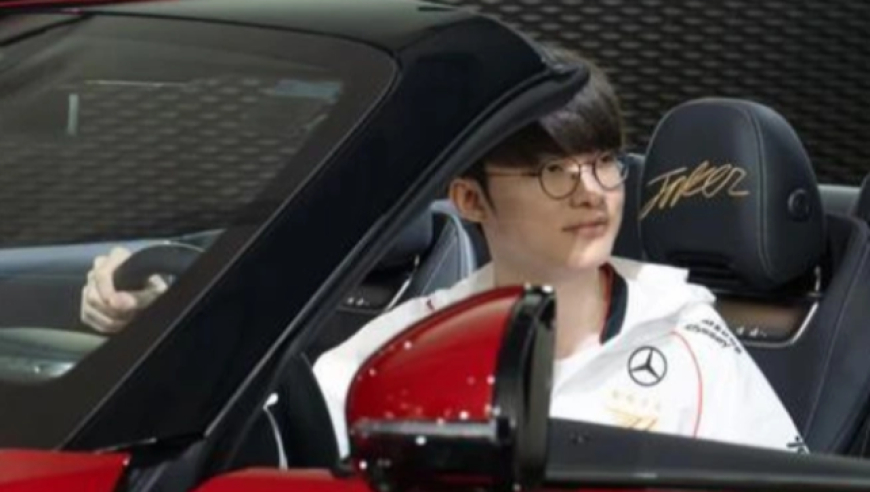 盘点LOL选手都开什么车，小虎最低调，faker的车都是赞助商送的