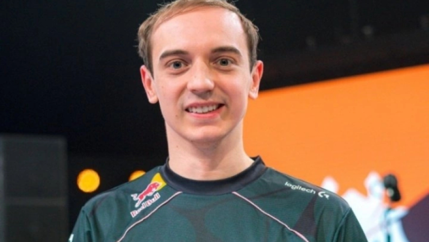 LOL先锋赛首支被淘汰的战队诞生！名人堂选手发挥被全网吐槽