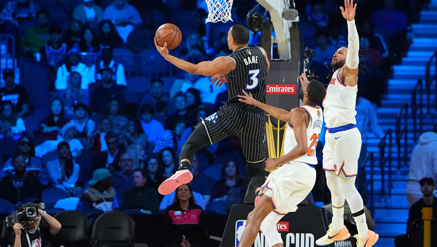 还以颜色！班凯罗连砍4分贝恩一条龙上篮 魔术连轰19-4反超