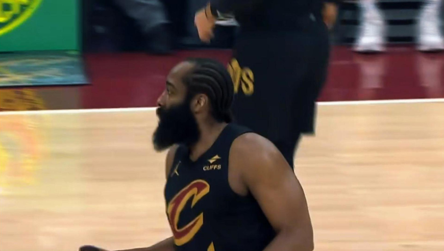 听说你们是东部第一？莫布利连传带攻+哈登三分 骑士开局9-2碾压活塞