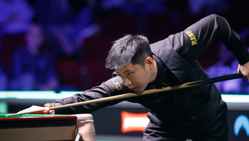 赵心童上演最高能清彩 翻进绿球+炫酷杆法神K黑球 全场叹为观止