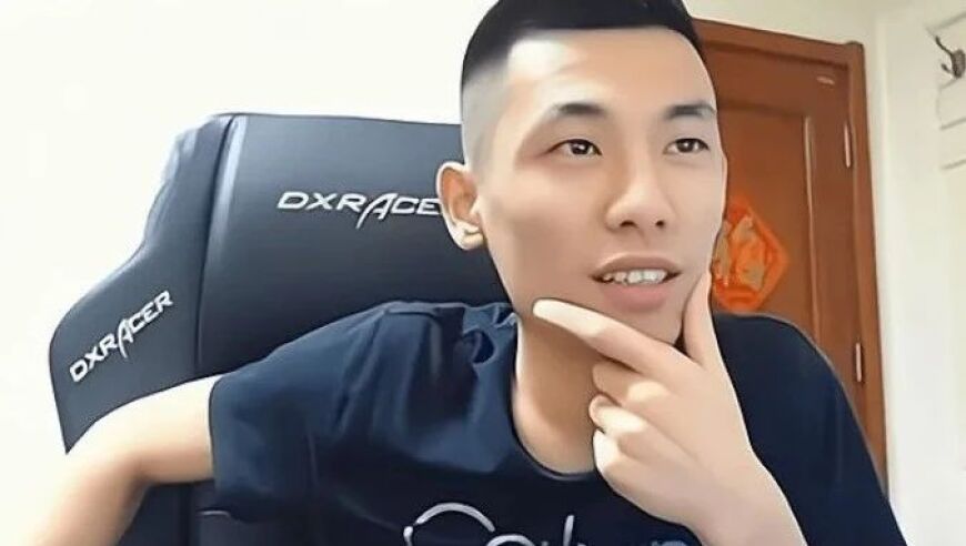刚停播就有新身份？旭旭宝宝参加企业恳谈会，网友：他是红眼起家