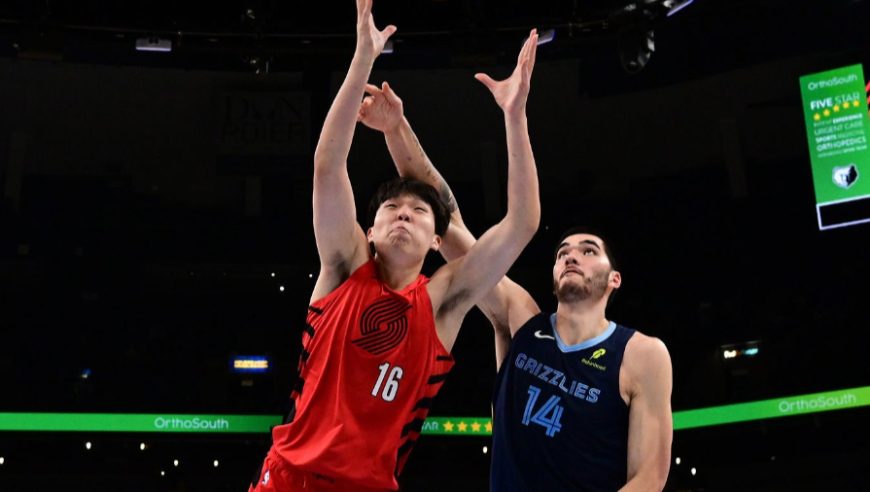 开拓者官方队记：杨瀚森成长需要充足实战时间 球队陷入两难境地