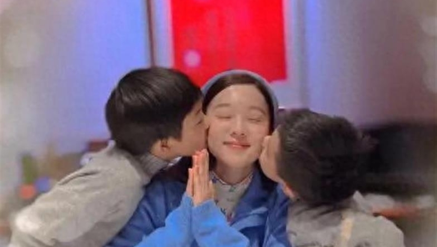 马龙陪老婆过生日周！夏露穿一身白蜂腰翘臀美，同穿情侣装去约会