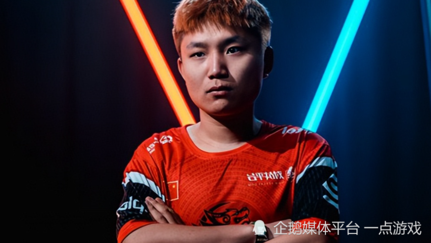 输一局抽一记嘴巴，最强格斗玩家，从“小孩”到大神都经历了什么