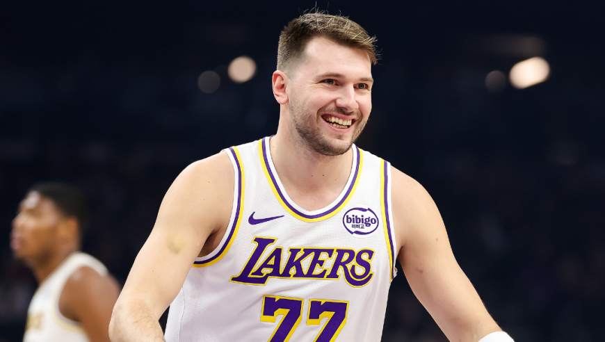 夸张到离谱！湖人第三节打出15-0超强攻击波完全碾压太阳全过程